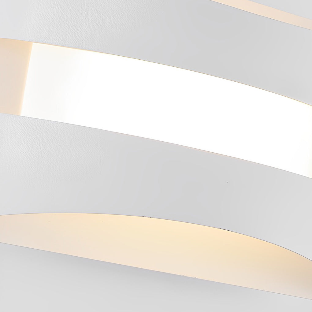 Minimalist LED Wall Sconce – Iron & Acrylic Nordic Design