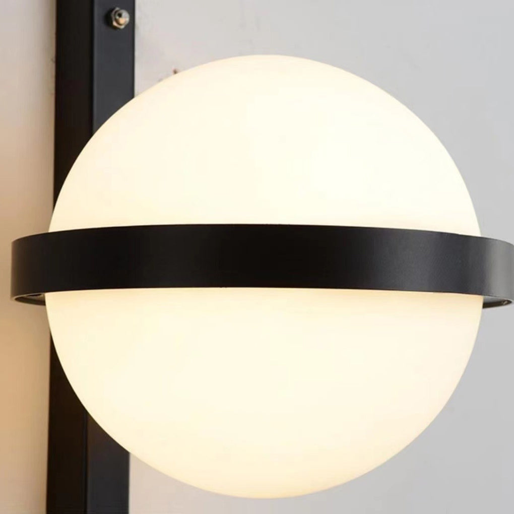 Modern Outdoor Wall Light with Flowerpot Design in Black