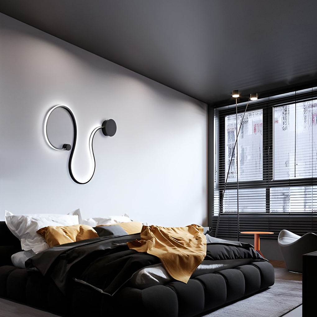 Curved Linear LED Wall Sconce - Modern Black Metal Wall Light