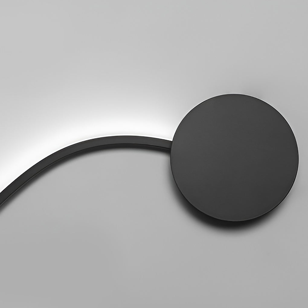 Curved Linear LED Wall Sconce - Modern Black Metal Wall Light