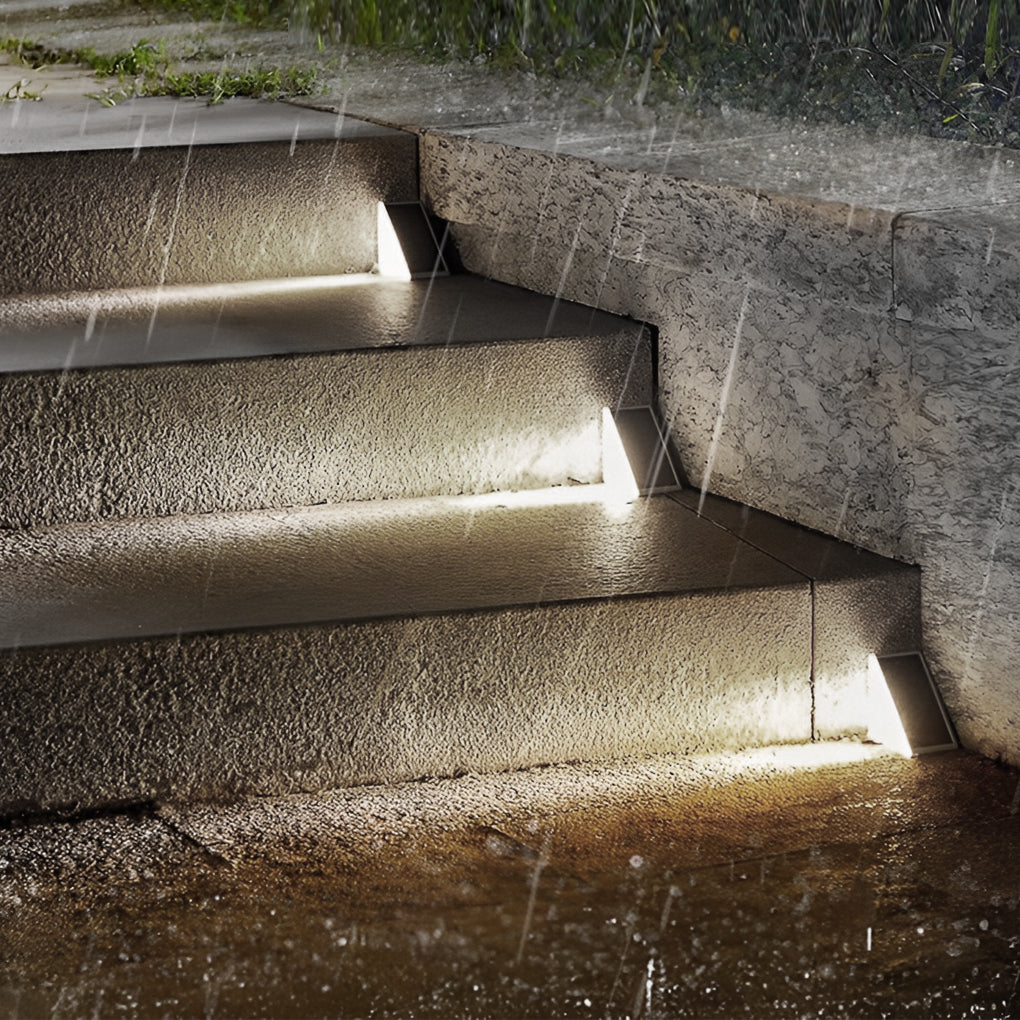Solar LED Step Light – Modern Waterproof Outdoor Deck Lighting