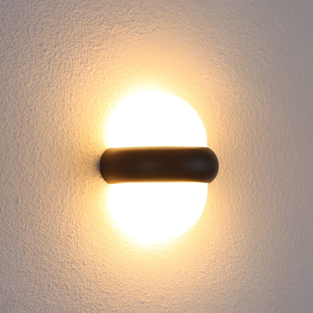 Modern Up Down LED Outdoor Wall Sconce Waterproof Aluminum Black