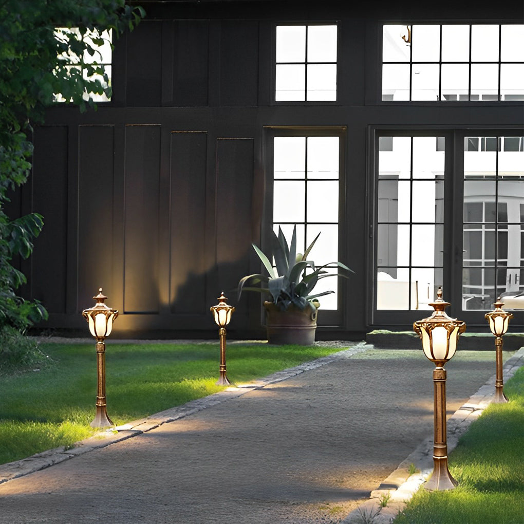 Industrial Outdoor Pathway Lamp Post - Die-Cast Aluminum & Glass