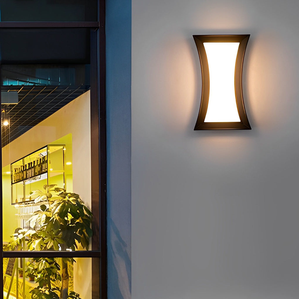 Modern Waterproof Aluminum Outdoor Wall Light with PC Shade