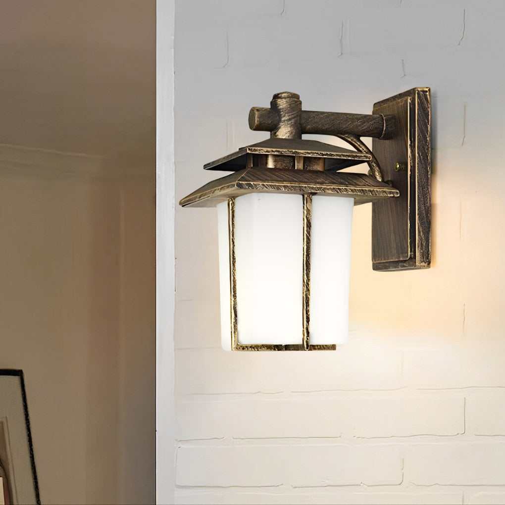 Waterproof Die-Cast Aluminum Outdoor Wall Sconce with Glass Shade