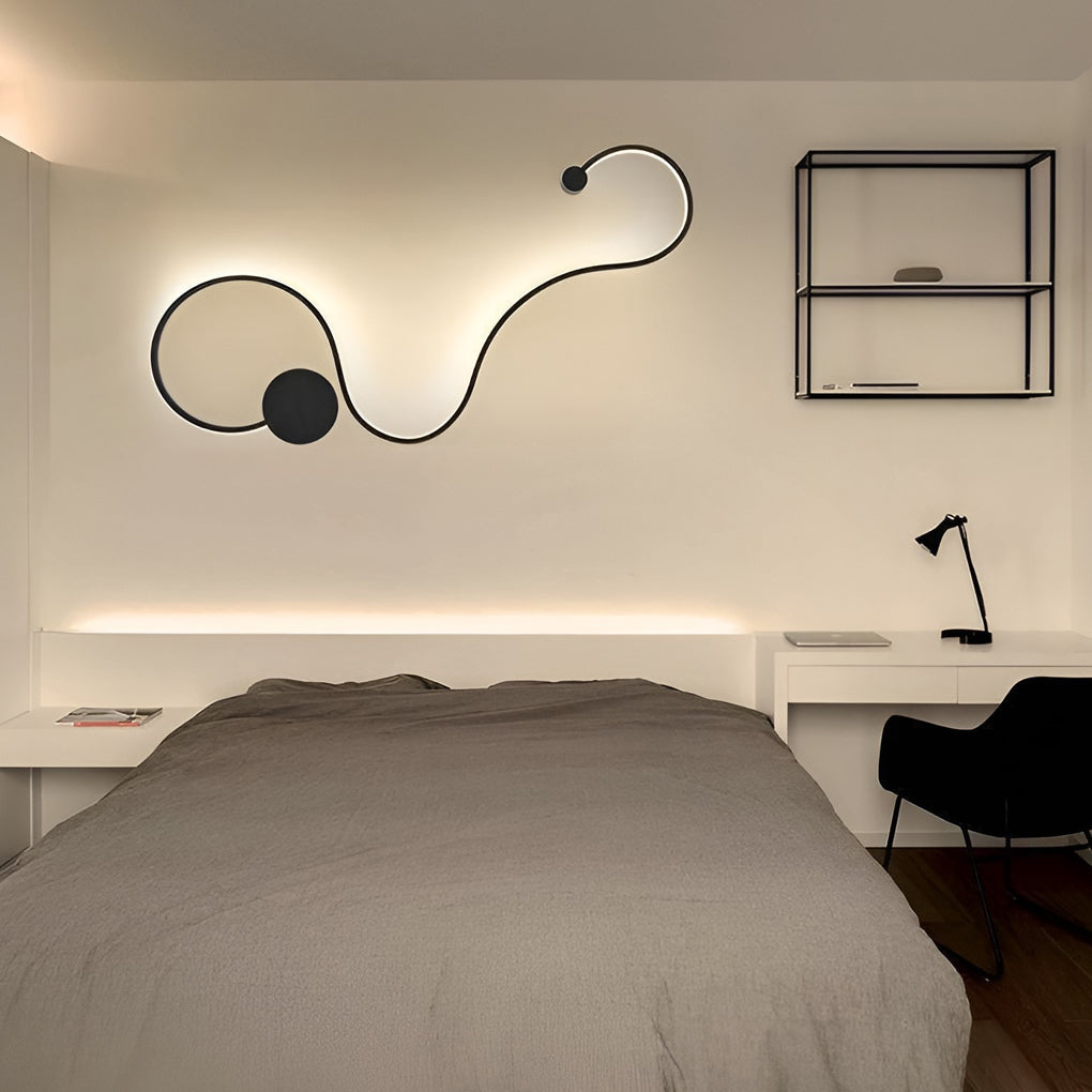 Curved Linear LED Wall Sconce - Modern Black Metal Wall Light