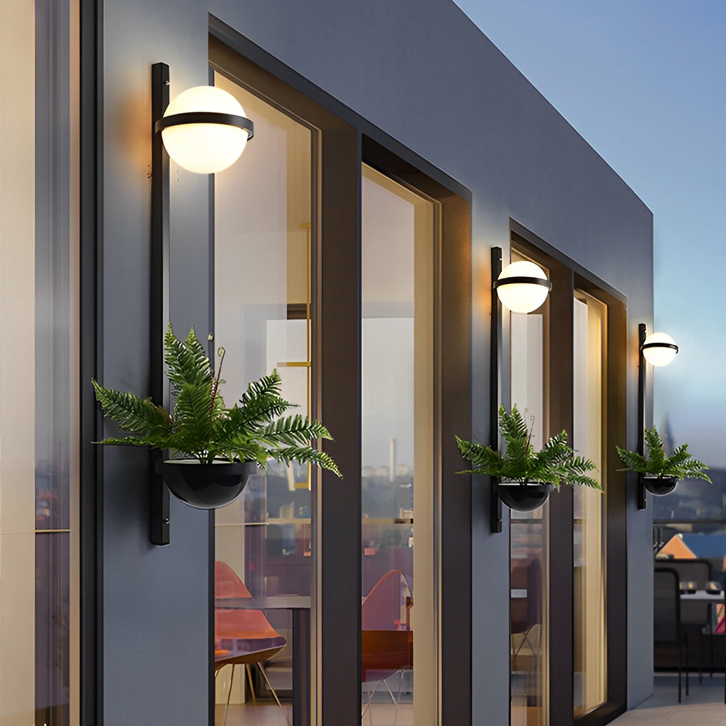 Modern Outdoor Wall Light with Flowerpot Design in Black