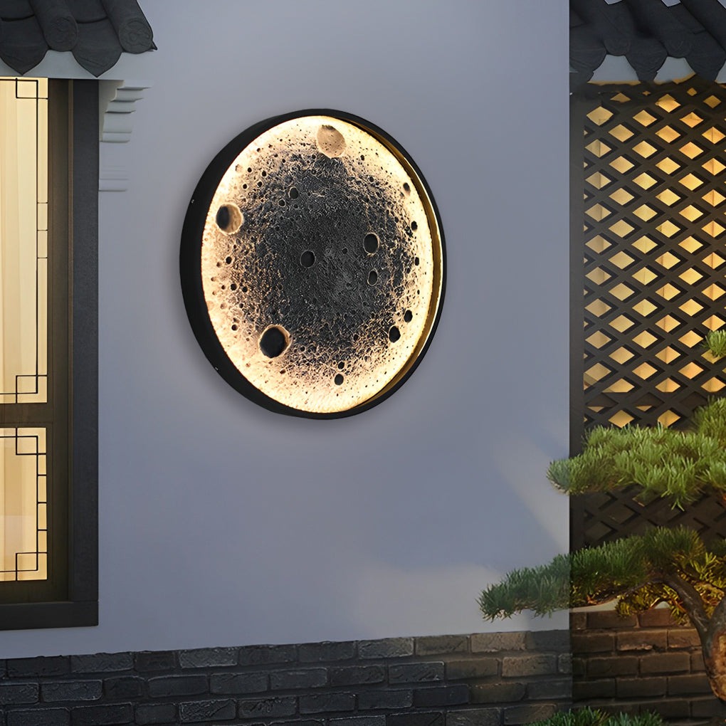 Modern Moon LED Outdoor Wall Light - Waterproof Aluminum Fixture