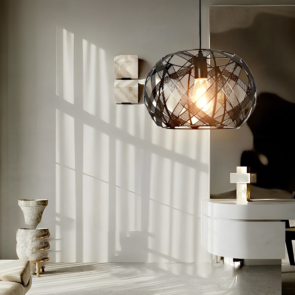 Geometric Iron Mesh Pendant Light – Modern Industrial Black Ceiling