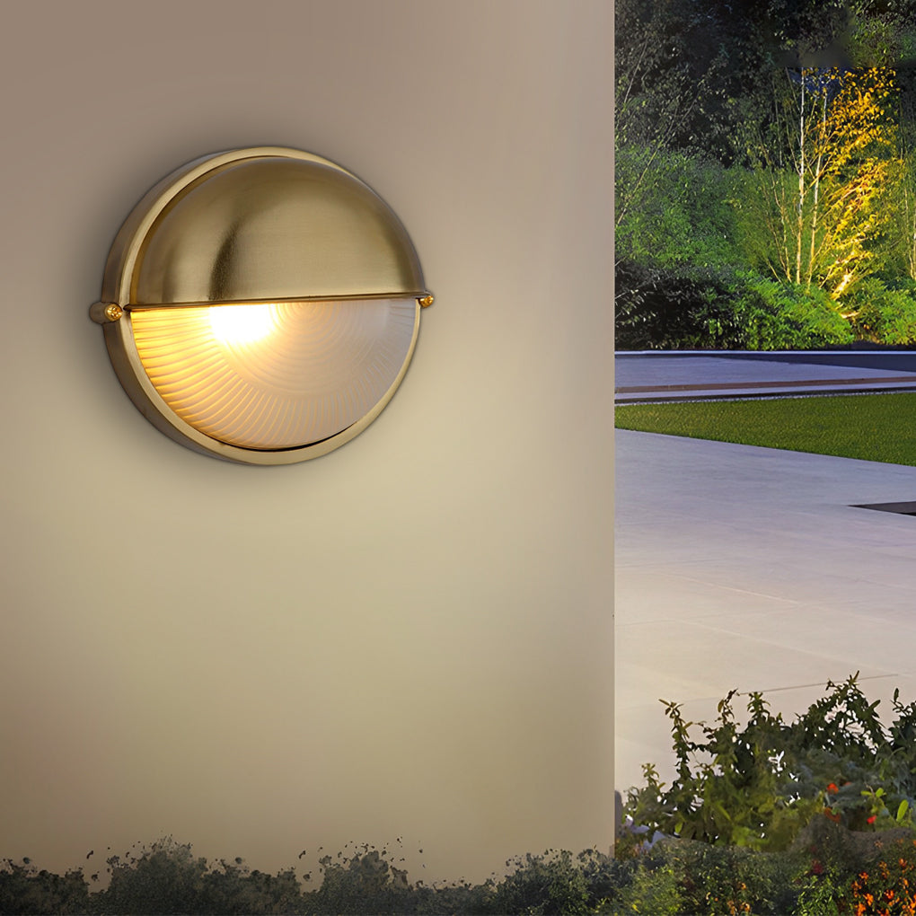 Cast Aluminum Glass Outdoor Wall Lamp - Modern Industrial Design
