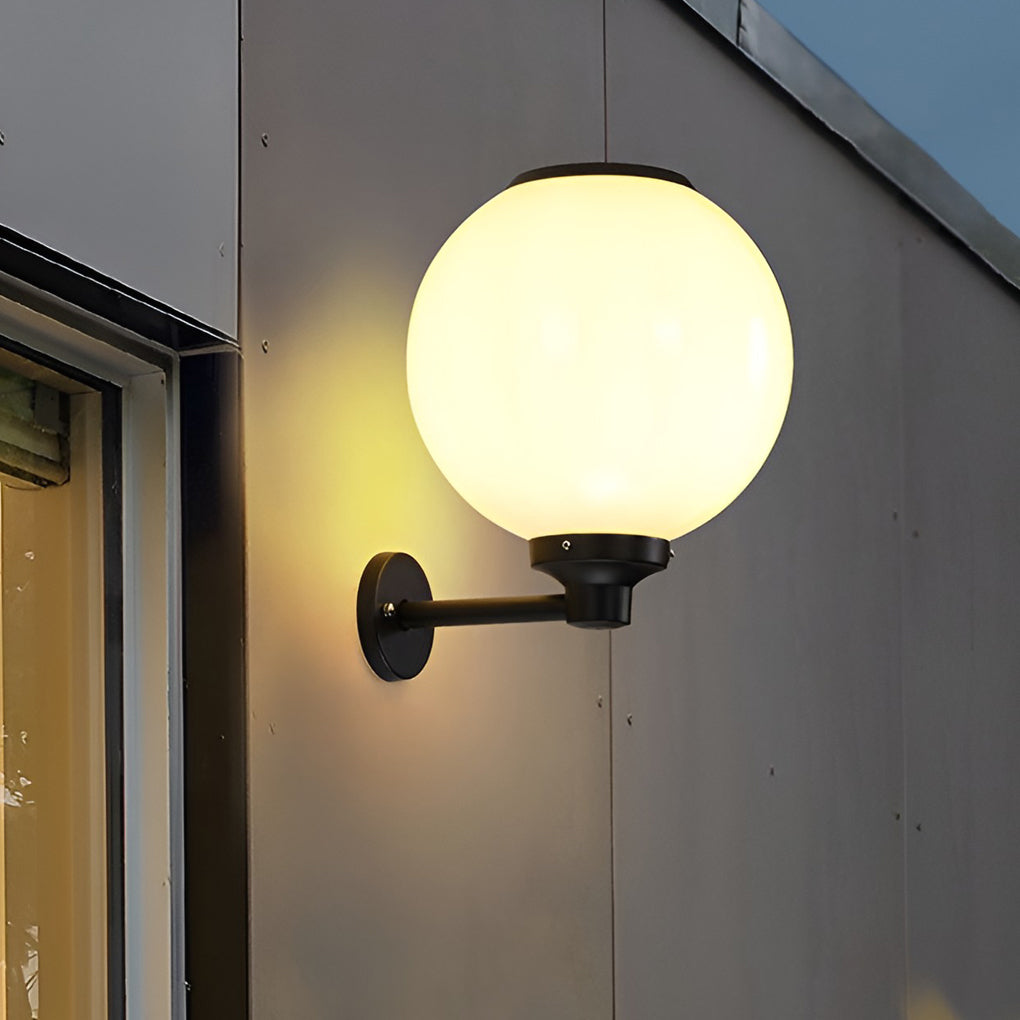 Round Solar LED Outdoor Wall Light with Three-Step Dimming