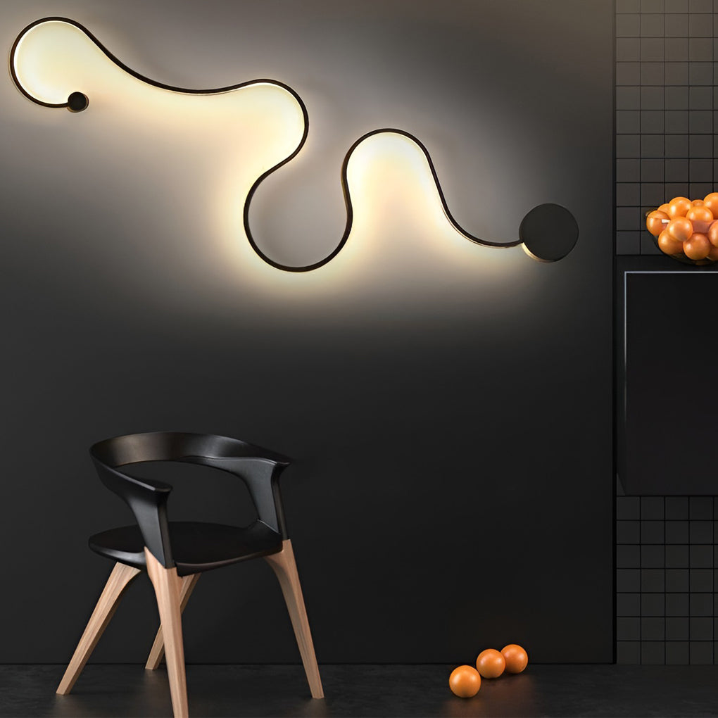 Curved Linear LED Wall Sconce - Modern Black Metal Wall Light