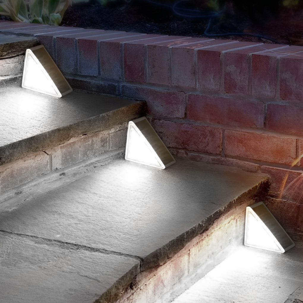 Solar LED Step Light – Modern Waterproof Outdoor Deck Lighting