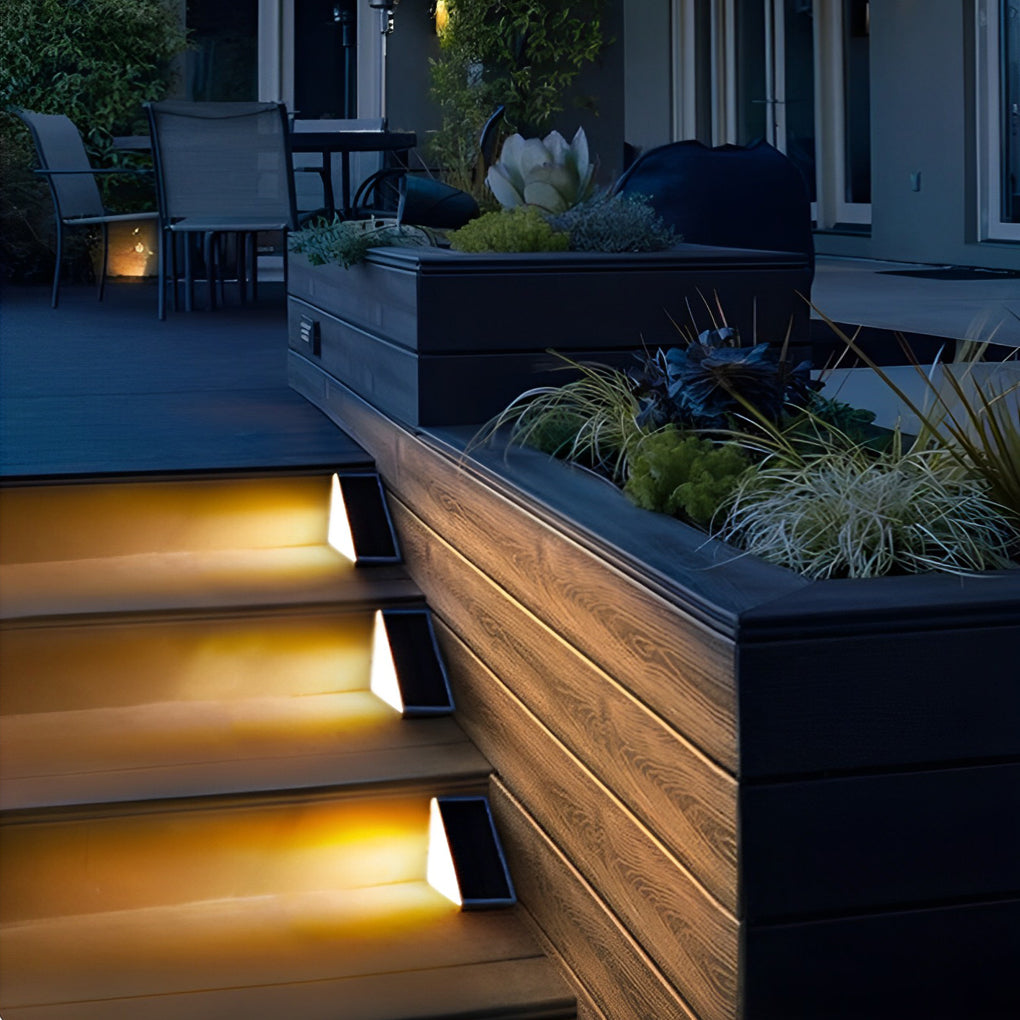Solar LED Step Light – Modern Waterproof Outdoor Deck Lighting