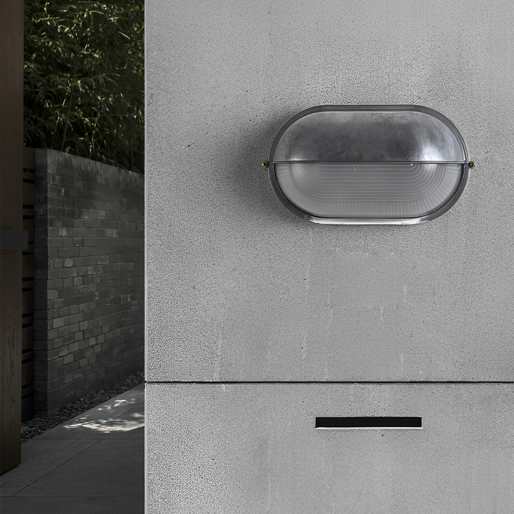 Cast Aluminum Glass Outdoor Wall Lamp - Modern Industrial Design