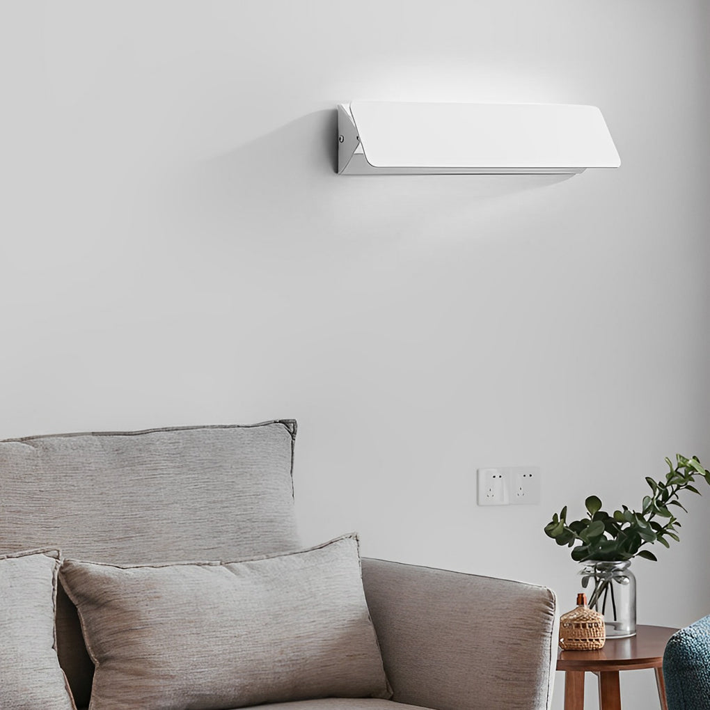 Adjustable Rectangular LED Wall Lamp with 270° Rotation - White