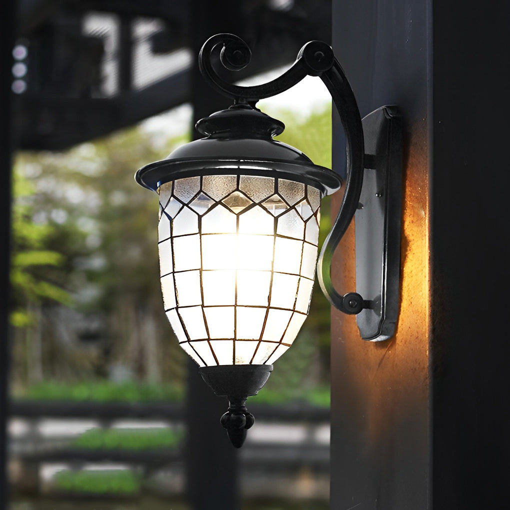 Minimalist Outdoor Wall Light - Die-Cast Aluminum & Glass