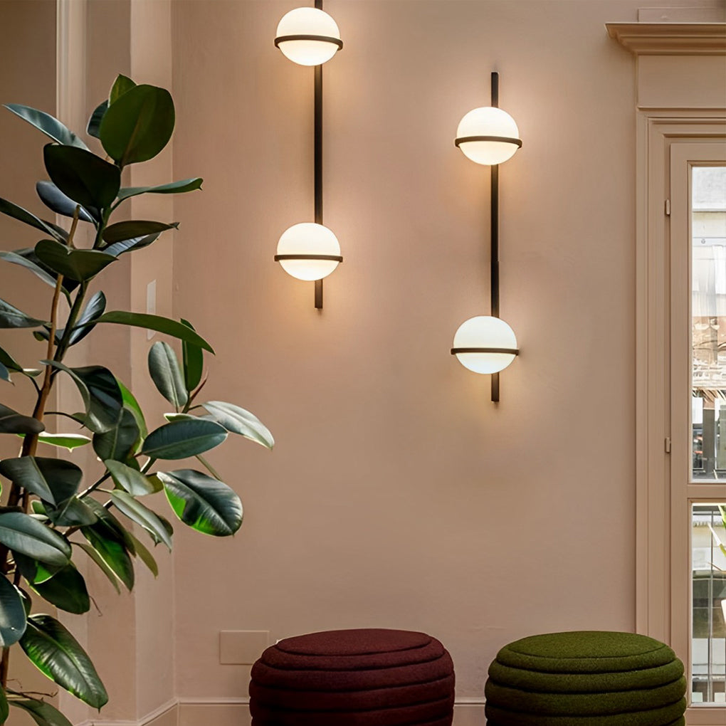 Modern Outdoor Wall Light with Flowerpot Design in Black