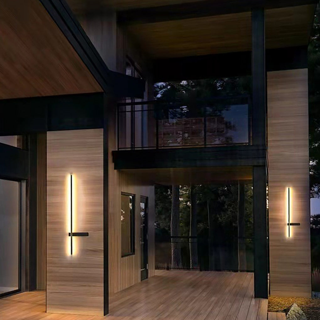 Modern Black Aluminum LED Outdoor Wall Light with Interlaced Design