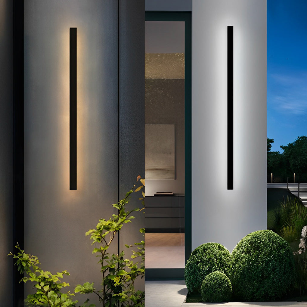 Linear LED Solar Wall Sconce - Modern Black Outdoor Light