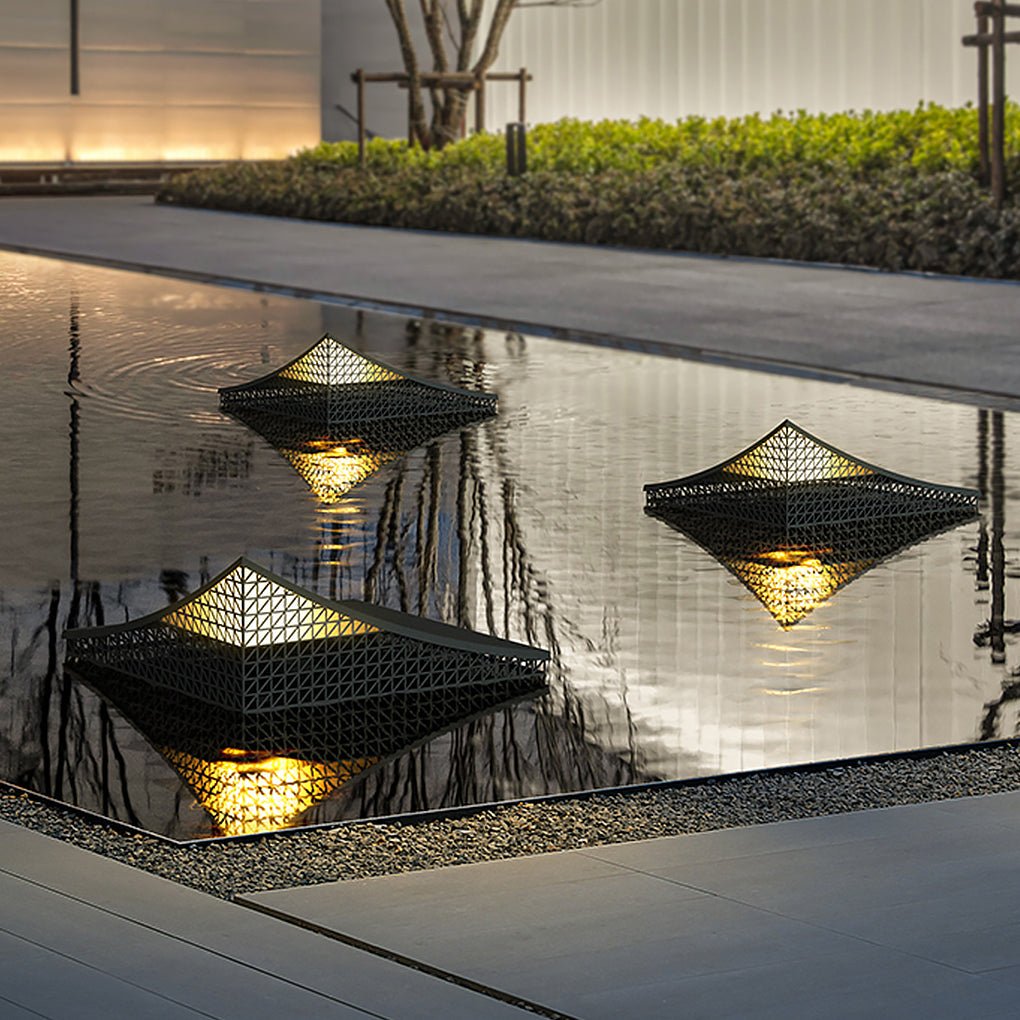 Industrial Solar Garden Light with Mesh Design