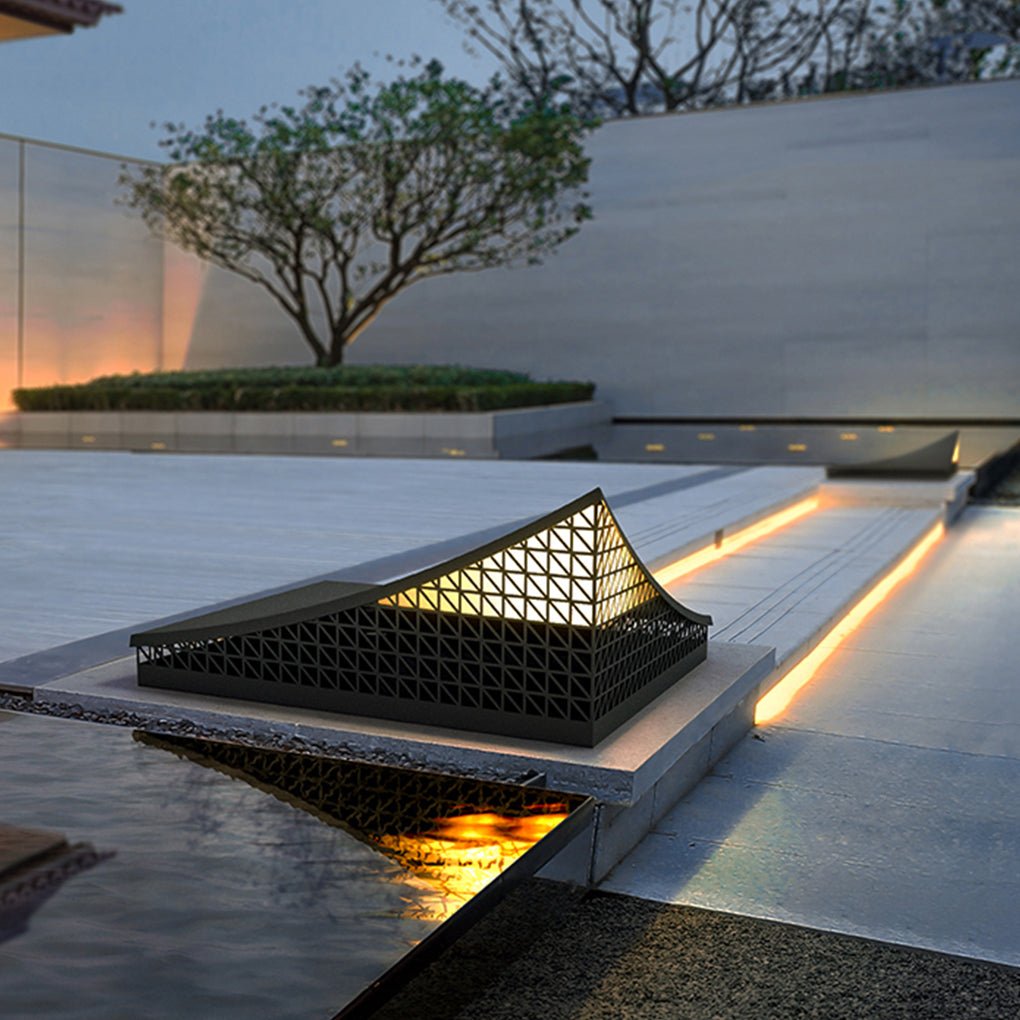 Industrial Solar Garden Light with Mesh Design