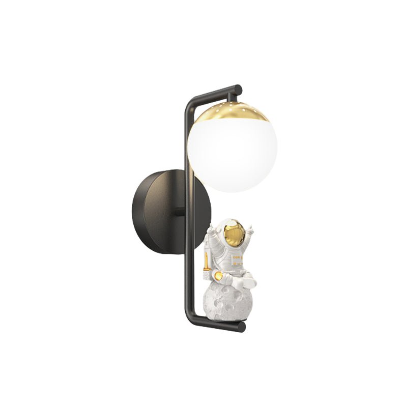 Modern Astronaut LED Wall Light with 3-Step Dimming