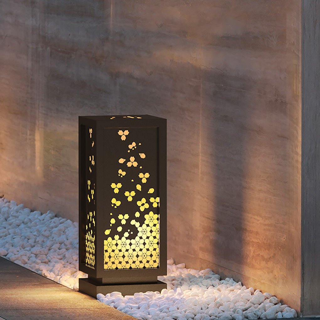 Carved Floral Garden Light – Resin & Steel Outdoor Landscape Lamp