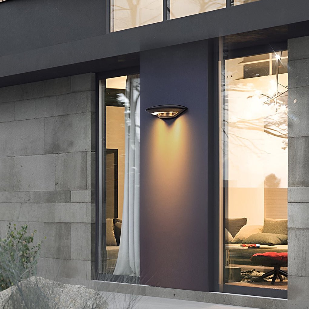 Modern LED Outdoor Wall Light | Industrial Aluminum Design