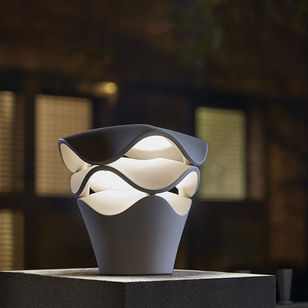 Layered Floral Design Outdoor LED Landscape Light | Die-Cast Aluminum