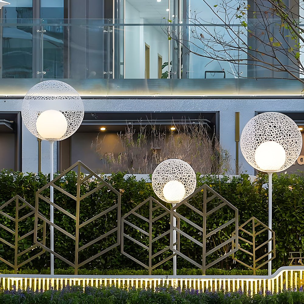 Dandelion Sphere Outdoor Pole Light Modern LED Garden Lighting