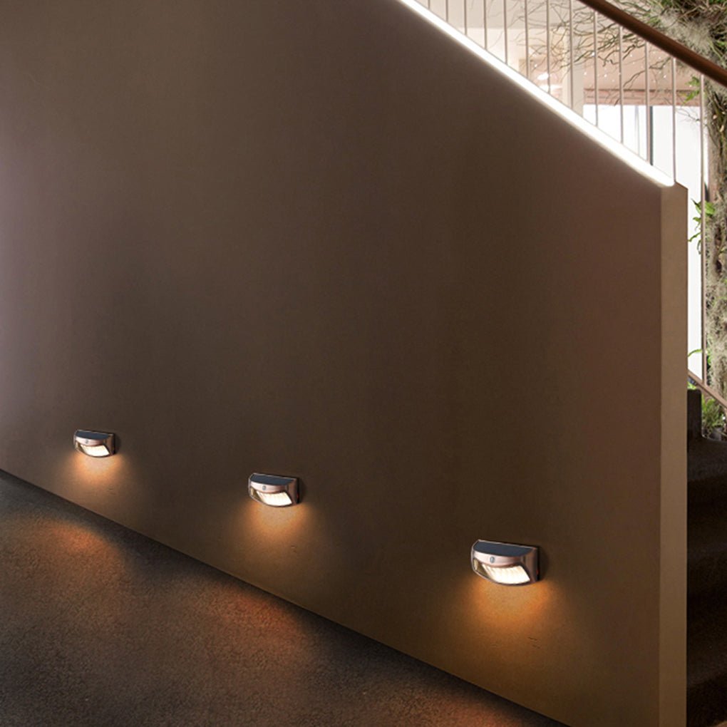 Solar Motion Sensor Outdoor Wall Light with Intelligent Control