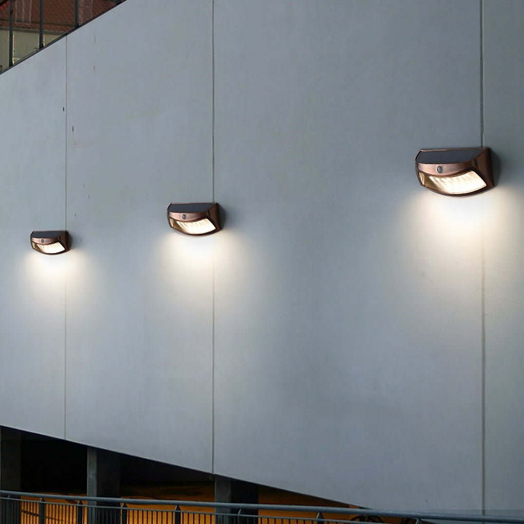 Solar Motion Sensor Outdoor Wall Light with Intelligent Control