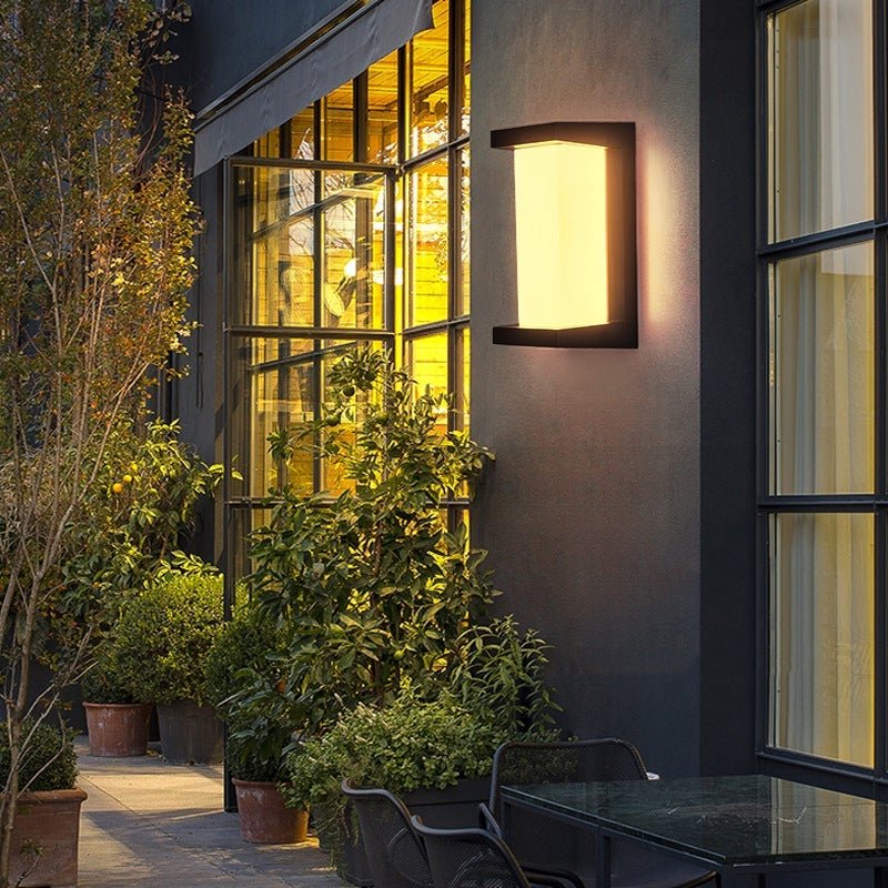 Geometric Black Aluminum Outdoor Wall Light - Modern Waterproof