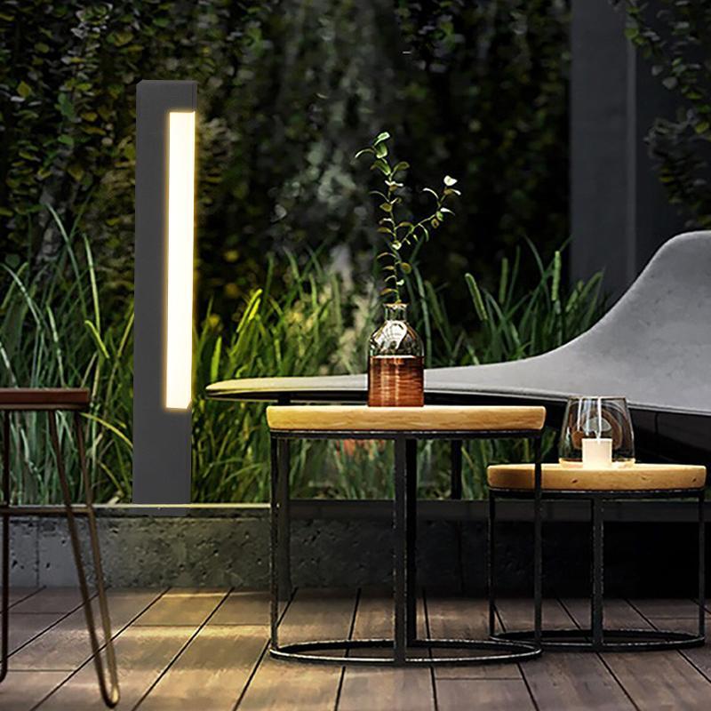 Modern Tall Aluminum LED Pathway Lights - Outdoor Bollard Lighting