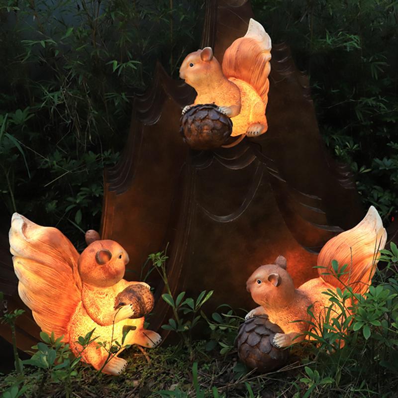 Resin Squirrel Garden Light LED Waterproof Outdoor Landscape