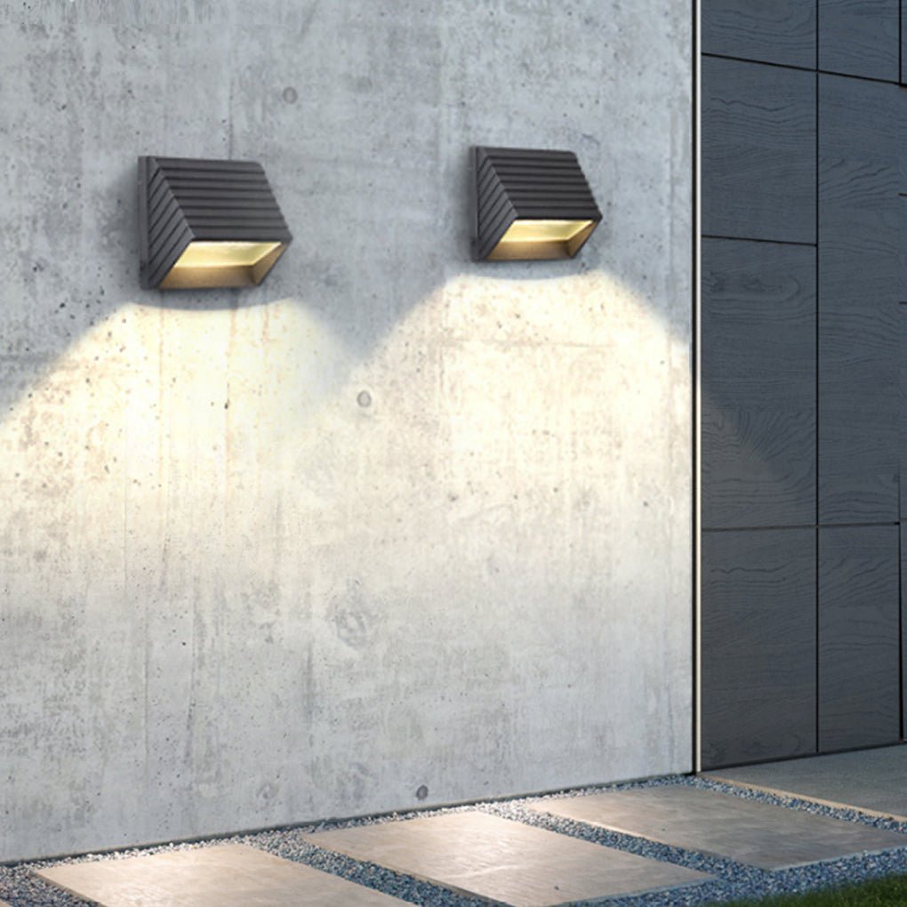 Modern Outdoor Waterproof LED Wall Light - Aluminum Black