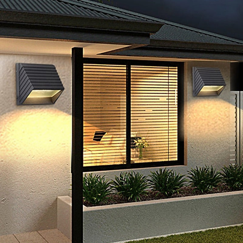 Modern Outdoor Waterproof LED Wall Light - Aluminum Black