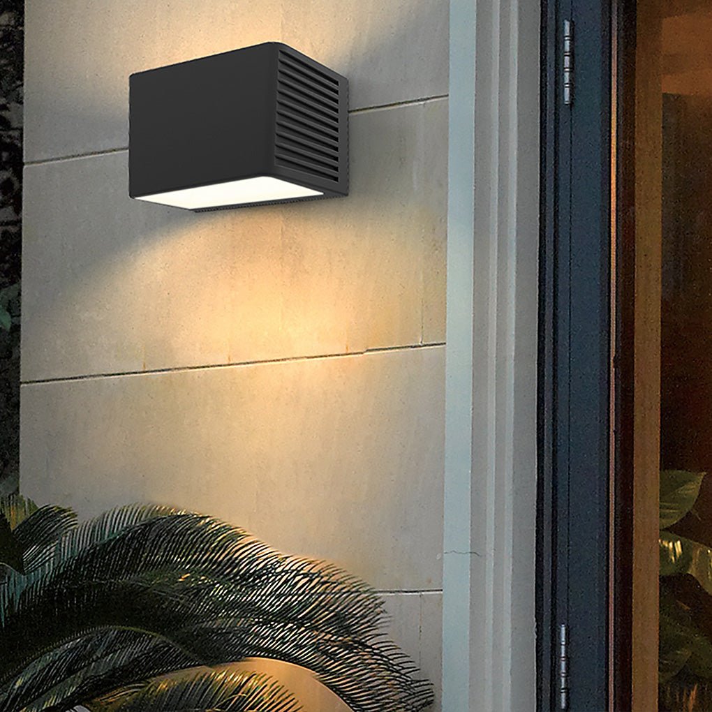 Minimalist LED Outdoor Wall Light with Up Down Lighting IP54