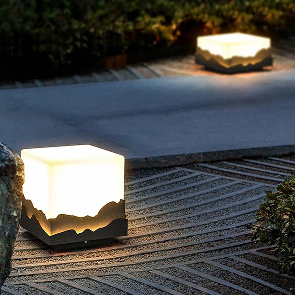 Solar Mountain Peak Post Light Waterproof LED Outdoor Landscape