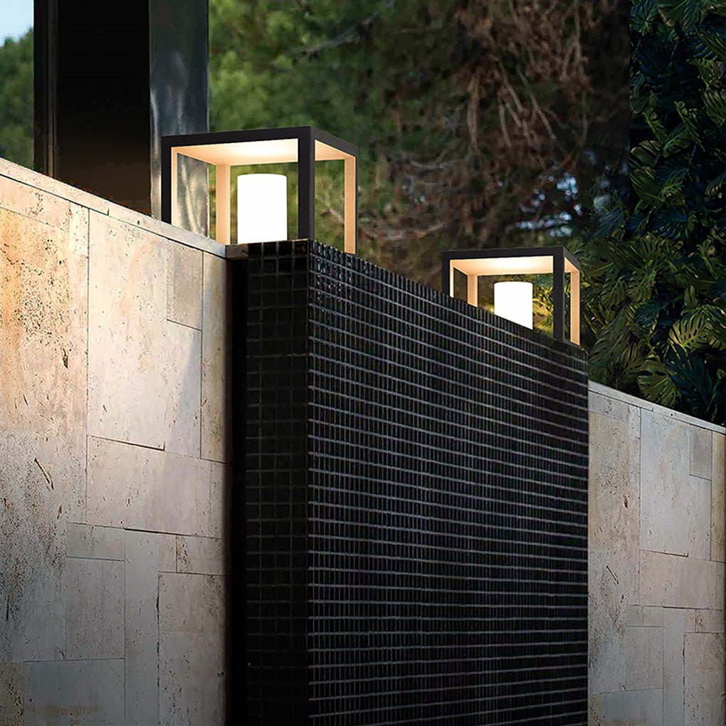 Solar LED Outdoor Post Light – Aluminum & Acrylic Landscape Lamp
