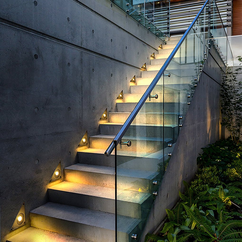 Triangle LED Step Light – Die-Cast Aluminum Outdoor Wall Mount