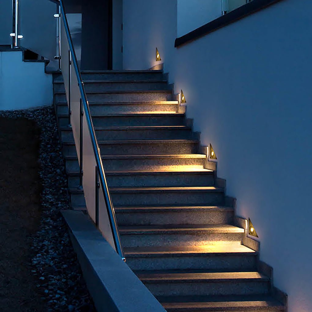Triangle LED Step Light – Die-Cast Aluminum Outdoor Wall Mount