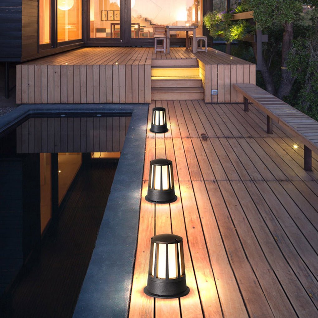 Industrial Aluminum Outdoor Post Light with Glass Shade