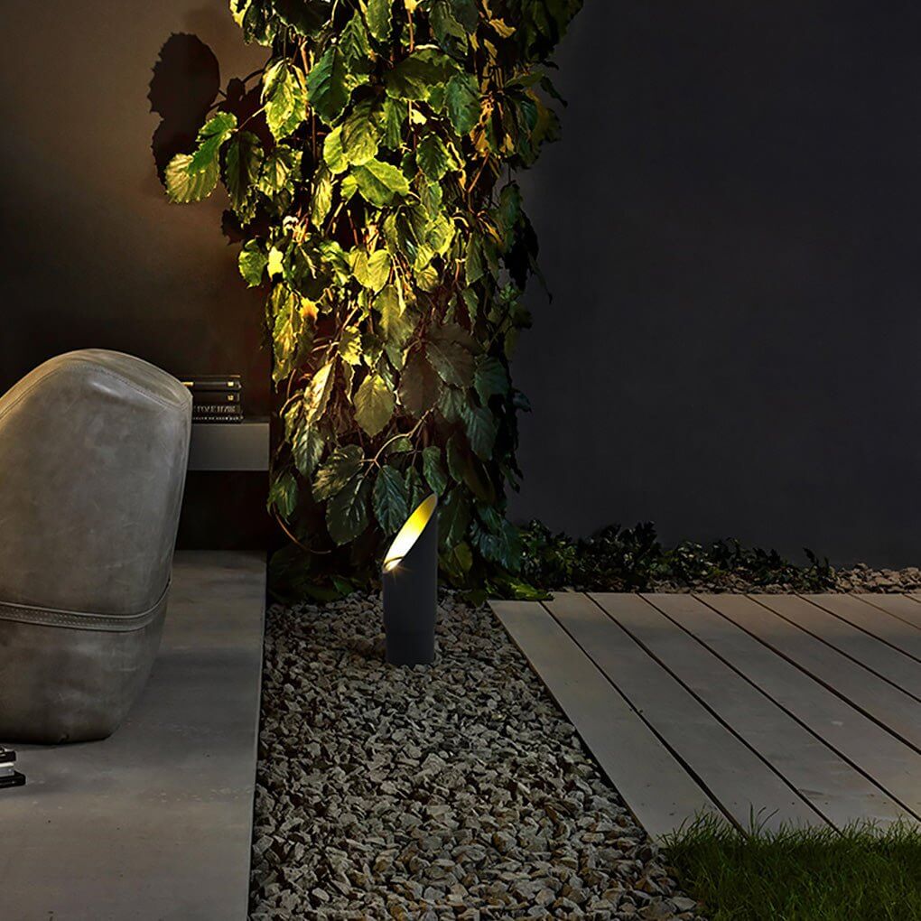 Adjustable LED Spotlight for Trees & Gardens – Outdoor Landscape