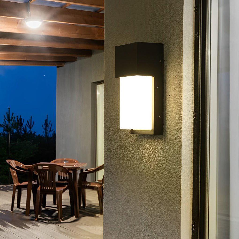 Modern Rectangular LED Outdoor Wall Light - Black Aluminum 10W
