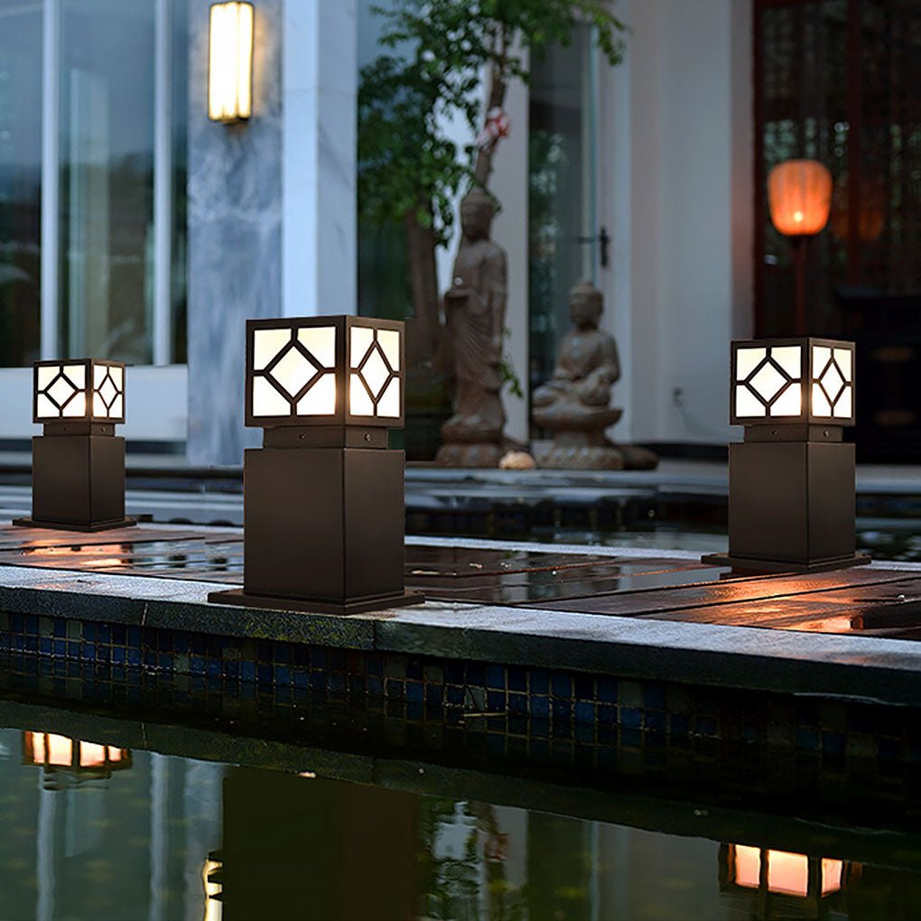 Solar-Powered Square Bollard Light Industrial Glass Outdoor Lighting