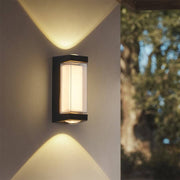 Modern Dual-Directional Outdoor Wall Light – Aluminum & Acrylic
