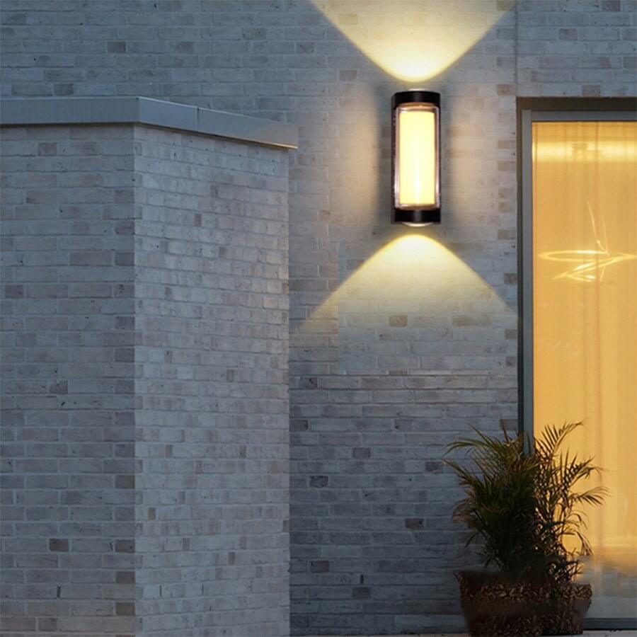 Modern Dual-Directional Outdoor Wall Light – Aluminum & Acrylic