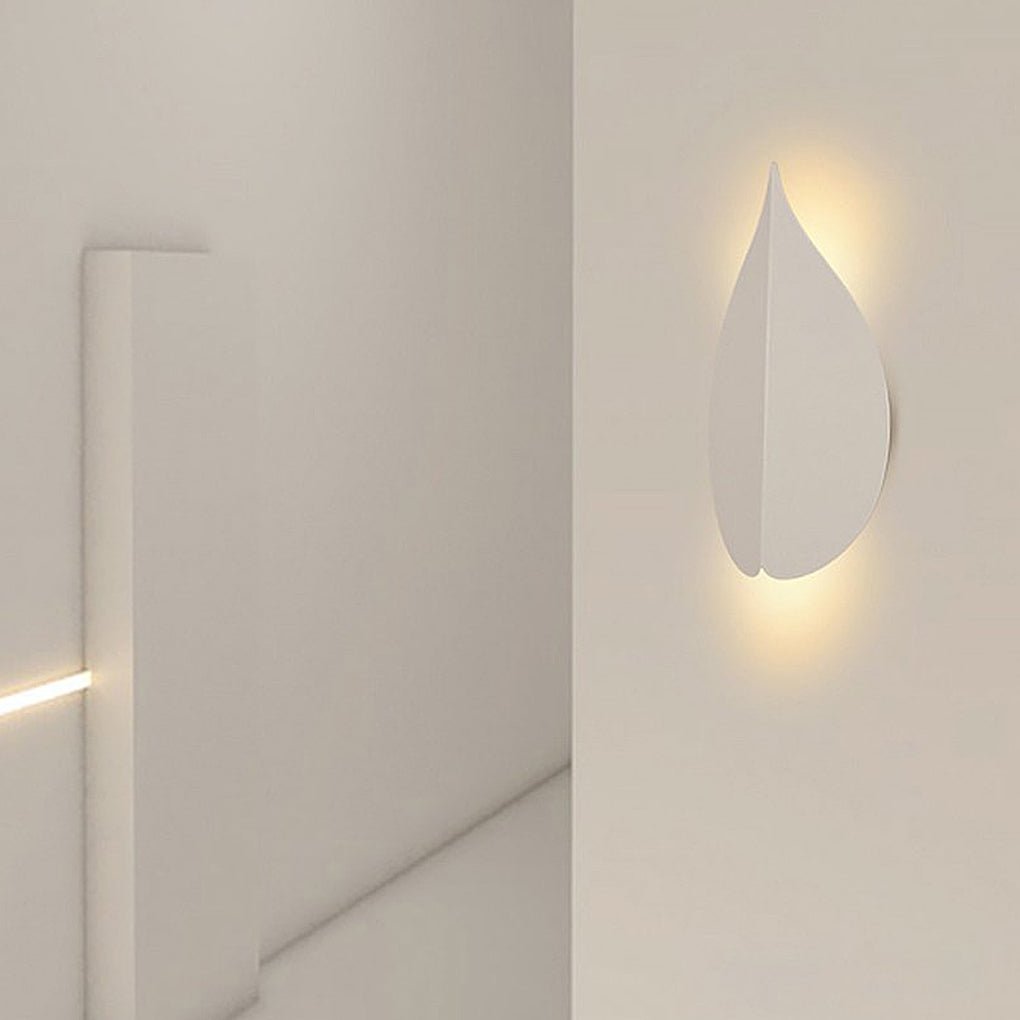 Modern Leaf Shaped Wall Sconce - Acrylic & Metal - Warm White LED